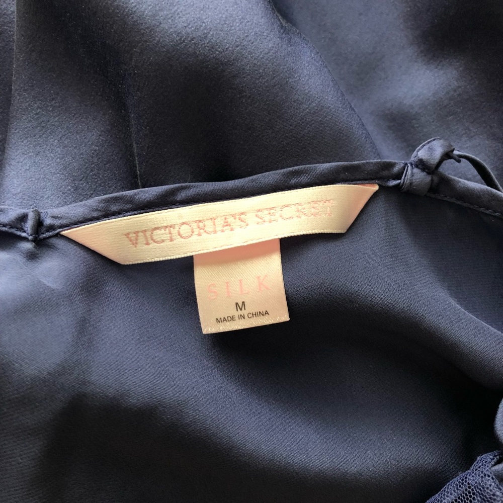 SOLD Victoria’s Secret 100% Silk Purple Slip - Picture 5 of 5